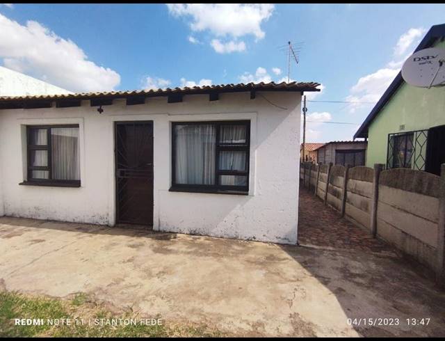 2 BEDROOM HOUSE FOR SALE IN DAVEYTON CENTRAL